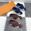 2023 Kids Shoes Designer Casual Toddler Baby Shoe Kid Youth Sneaker Spädbarn pojkar flickor barn svarta varumärken sneakers storlek 26-35