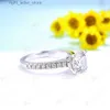 サイドストーン付きKuololit 2ct Moissanite lings for women solid 14k 10k 925sliverホワイトゴールドラウンドアニバーサリーウェディングエンゲージメントクラシックYQ231209