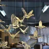 12 PC Wysokiej jakości Europejski wiszący kryształowy akryl ptak hummingbird sufit antenowy domowe ozdoby dekoracji sceny ślubnej185g