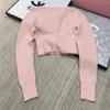 Damen-Strick-T-Shirts, Designer-Strickwaren der 23er-Jahre, Herbstmode, Applikation, Buchstaben-Strickpullover, lässige Strickoberteile, Strickjacke, Jacke, Mantel mit Liebesknöpfen, IG1Q