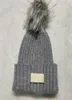 새로운 폼 겨울 새로운 따뜻한 모직 모자 디자이너 니트 여성 모자 판매 세련된 비니 7737662