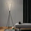 Lampadaires minimaliste trépied lampe noir LED ligne debout lumières décor à la maison éclairage grand salon chambre à côté de Light261r