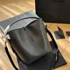 LE 37 In pelle lucida Borsa a secchiello mini piccola Borsa a mano Borsa a tracolla di design di lusso Cassandre Chiusura con gancio