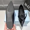 Дизайнерские туфли-лодочки на каблуке Роскошные женские модельные туфли Высококачественные туфли-лодочки из матовой кожи с открытой пяткой и цветочной аппликацией EU35-40 с коробкой для свадебного платья