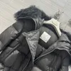 Milan Runway's Women's Down Parkas 2023 Nowa jesień zimowa marka z kapturem w tym samym stylu płaszcze damskie kurtki 1210-5