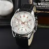 أزياء رجالي الساعات غير الرسمية Quartz Chronograph Designer يشاهد Men Leather Strap Men's Gift