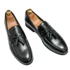Лоферы 876 Черные кисточки Мужчины Формальное пружинное осеннее осенние туфли