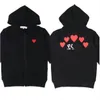 2024 Yeni Hoodie Sweatshirts Erkek Kadın Fermuarı Gevşek Ceket Oyun Sweatshirt Commes Des Des Küçük Kırmızı Kalp Ceket Garcons Standard ve Polar Casual