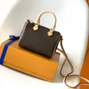 10A جودة عالية 16 سم مصمم وسادة Crossbody Bag Mini Women Handbag Pusticury Brand Bag Bag Vintage Cross Body Bass حقيبة حقيقية للأزياء الجلدية