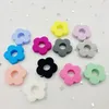 Mordedores Juguetes 50 unids Flor Cuentas de silicona Bebé Dentición Enfermería DIY Artesanía Dentición Masticar Cuentas Clips Chupete Cadena Accesorios Babi Toys 231208