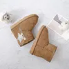Сапоги детские из натуральной кожи, плюшевые детские зимние ботинки, дизайнерские австралийские ультра мини-зимние меховые пинетки, обувь для девочек на плоской подошве, размер 25-34