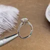 Bröllopsringar Nkhog Real 3 karatringar för kvinnor 925 Sterling Silver Classic 6 Claws Engagement Band Jewelry Romantic Wedding Ring 231208