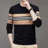 Designer män tröjor faller vinter high end stickwear män casual stripe pullover mens affär mjuk varma kläder