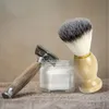 Blaireau pour hommes avec manche en bois blaireaux de rasage brosse à crème pour hommes outil de Salon de coiffure