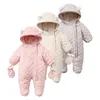 Rompers Autumn Winter Baby Girl Jesuit Plus Velvet ciepły z kaptury urodzony Snowsuit Niemowlę Zwiedź odzieży wierzchołek Romper 231211