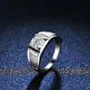 Anneaux de mariage Platinum PT950 1 carat diamant anneaux atmosphère simple patron hommes bague de mariage givré quatre griffes bijoux pour hommes 231208