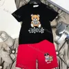 Luxus-Designer-Kleidungssets für Kinder, T-Shirt mit Monogramm, Shortst-Mode, britische Modemarke, Sommer-Kinderschätze und Mädchen-Zweiteiler aus Baumwolle, mehr Stil 2024