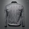 メンズジャケットは、2024年のスリムフィットジャケットでワードローブをアップグレードします：高品質の素材快適な生地とスタイリッシュなデザイン