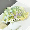 Flores decorativas coronas 90 unids pequeños bebés de plástico ramo de aliento flor artificial para la decoración de la boda del hogar accesorios de jardín 231207