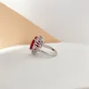 Anelli a grappolo Anello in oro super bianco 18 carati Forma ovale 8CT Rubino Fidanzamento per le donne Ottimo regalo brillante Ragazza Compleanno Gemme rosse Gioielli