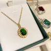 Pendant Necklaces Versa Rhine Sapphire Flower Necklace Small Rich Lady Plated 18K Gold Malachite Green Large Zircon