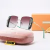 Tasarımcı Güneş Gözlüğü Lüks Erkekler Gözlük High-End Gözlükler Rhinestone Dekorasyon Güneş Gözlüğü Kadınlar için Düzensiz Çerçeveler Kutu