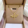 Modieuze en prachtige micro-ingebedde schattige libel roestvrijstalen ketting Klassieke lichte luxe stijl sleutelbeenketting