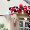 167pcs / set rouge noir blanc latex ballon guirlande arc kit 18 pouces chrome métal argent ballon de mariage fête d'anniversaire décor Suppl G0229V