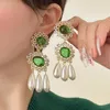 Kolczyki Dangle Vintage Shinny Crinestones Klip dla kobiet Elegancka elegancka barokowa perły biżuterii Tassel