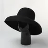 Stingy Brim Chapéus Vintage Hepburn Estilo Luxo Chapéu Fedora Inverno Quente 100% Lã Passarela Modelo Personalizado Lazer Senhora Preto Cap Mulheres O319D