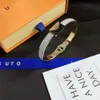 Hoge kwaliteit Designer Bangle Geen vervaging Waterdichte Luxe Cadeau Bangle Klassieke Dames Bruiloft Verjaardag Sieraden 18K Vergulde Armband Met Doos