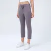 Yoga Pants Gymkläder Kvinnor Leggings Skinvänliga dragskonsträng Slim Fit Running Sport Workout Fashion Capri Tights 688SS 2023