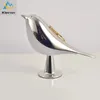 Figurines décorativesModerne Simple Magpie Led Lampe de Table Chambre Étude Lampe de Chevet Salon Décoration Tactile Oiseau Lampe de Bureau Voiture Aromathérapie Lampe 231207