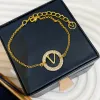 Designer Bracelet V Necaklace Designers Bracelets Pour Femmes Marques Bijoux Belle Or Boucles D'oreilles Pendentif Diamant Lettre De Luxe Colliers