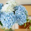 Dekorativa blommor hortensia konstgjorda bukett falska blommhuvuden mittpunkt grenar dekoration bröllop