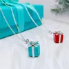Роскошная подарочная коробка, кулон, ожерелье, женский кулон из нержавеющей стали для пары, дизайнерские украшения на шею, Рождественский подарок на День святого Валентина w208a