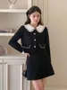 Robe de deux pièces automne hiver vestes élégantes douces femmes français Chic petit manteau de parfum femmes simples jupes noires femmes ensemble deux pièces 231211