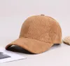 クラシックウィンターコーデュロイソリッドコットン野球帽を調整可能なstrap9279526付きヴィンテージロープロファイルパパの帽子