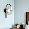 Lampade da parete Stile moderno Luci per camera da letto Decorazione Lampada senza fili Decorazioni per dormitori Lettura Luce a led esterna