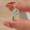 Fedi nuziali 0,51CT Anelli di fidanzamento per donne D Color Sparkling Lab Diamond Fine Jewelry S925 Anelli in argento Certificato originale 231208