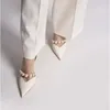 Sandaler Patentlädersträng Bead Pearl Chain Party Shoes For Women Point Toe Thin Heel grunt ankelbandsmycken