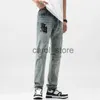 Pantalons pour hommes Jeans déchirés pour hommes Pantalon patché en cuir Taille moyenne Lettre brodée Pantalon décontracté pour hommes Fermeture éclair Épissé Denim Vêtements J231208