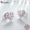 Orecchini a bottone Bamoer in argento sterling 925 lucido a forma di cuore Orecchini con zirconi rosa per le donne Regalo di San Valentino Gioielleria raffinata YQ231211