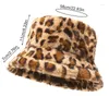 Basker vinter hink hatt kvinnor mode leopard panama varma hattar kvinnliga vintage faux päls fiskare mössa kvinnor