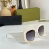 Verano Gafas de sol de lujo Mujeres Gafas de montura Hombres Accesorios guapos Moda Sombrilla Espejo Diseñador Regalos de fiesta Mensunglass Dic 11 52WU Hi-Q