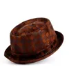 Män läder fedora hatt platt fläsk paj hatt för gentleman pappa bowler fläskpie jazz hatt big 4size s m l xl 22030113981189932497