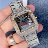 يراقب Dial Diamond Hip Hip Hop Watch في Silver Case Iced Out Barge Diamond Bezel Quartz Movement Wristwatch لامعة جيدة