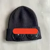 Designer Beanie/Skull Caps för unisex Två linsglasögonglasögon Beanies Män stickade hattar Skull Caps Outdoor Women Uniesex Winter Beanie Black Grey Bonnet Stock