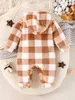 Barboteuses Automne et hiver bébé filles Onesie Brown Plaid doux arctique velours pieds à capuche mignon né vêtements chauds barboteuse 231211