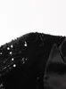 Dameskostuums Blazers TWOTWINSTYLE Zwarte blazer met pailletten voor dames Gekerfde kraag Lange mouw Patchwork Veren Manchet Effen Blazers Vrouwelijke kleding 231211